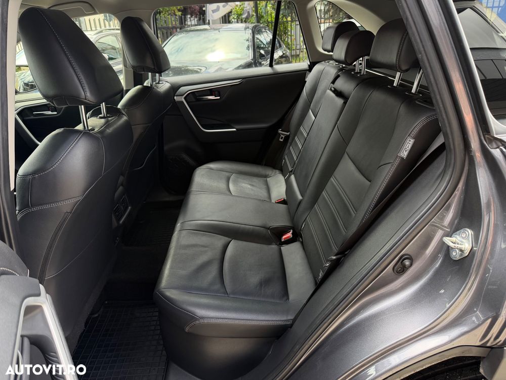 Toyota RAV4 - 14