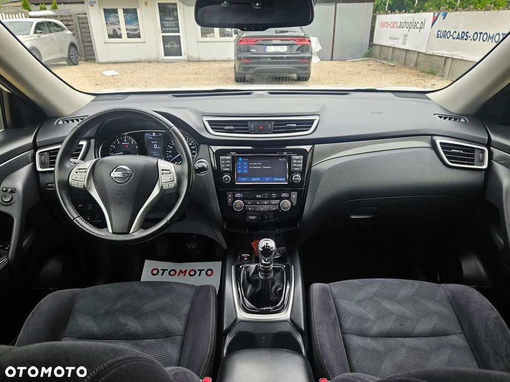 Nissan X-Trail 1.6 DIG-T N-Connecta 2WD - 4