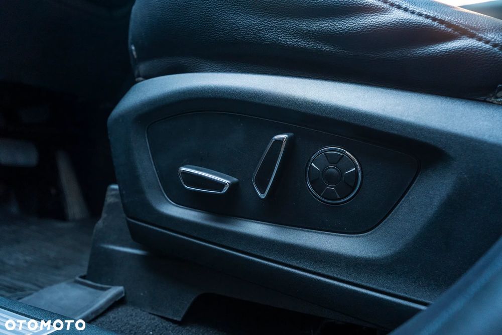 Ford Explorer 3.0 EcoBoost PHEV 4WD ST-Line - 13