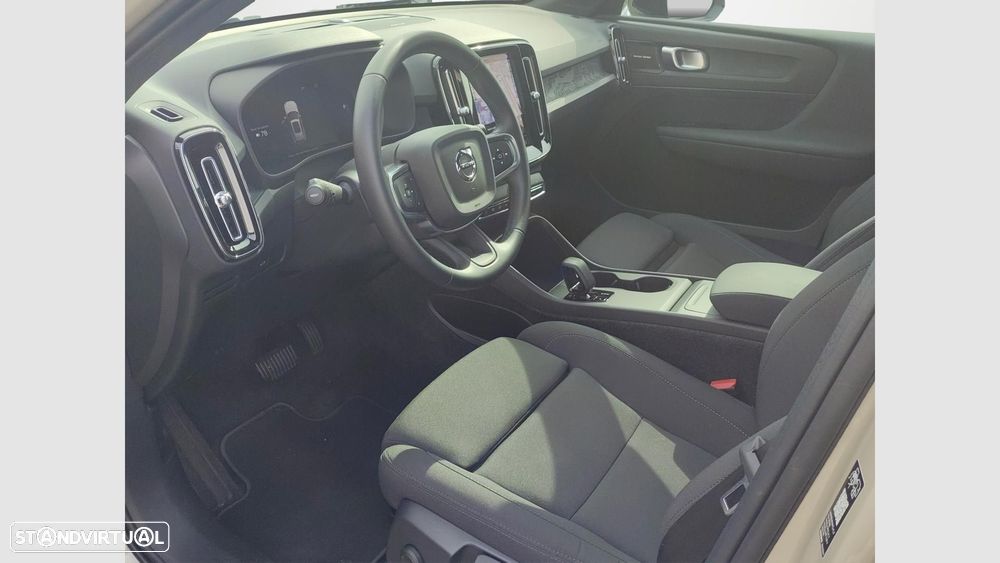 Volvo EX40 82 kWh Single Motor Extended Range Plus - 14