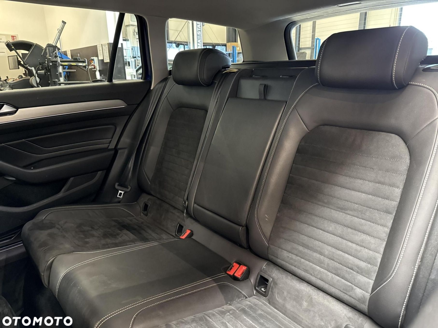 Volkswagen Passat - 12