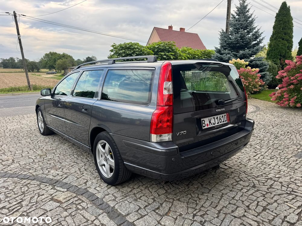 Volvo V70 2.4 Premium - 7