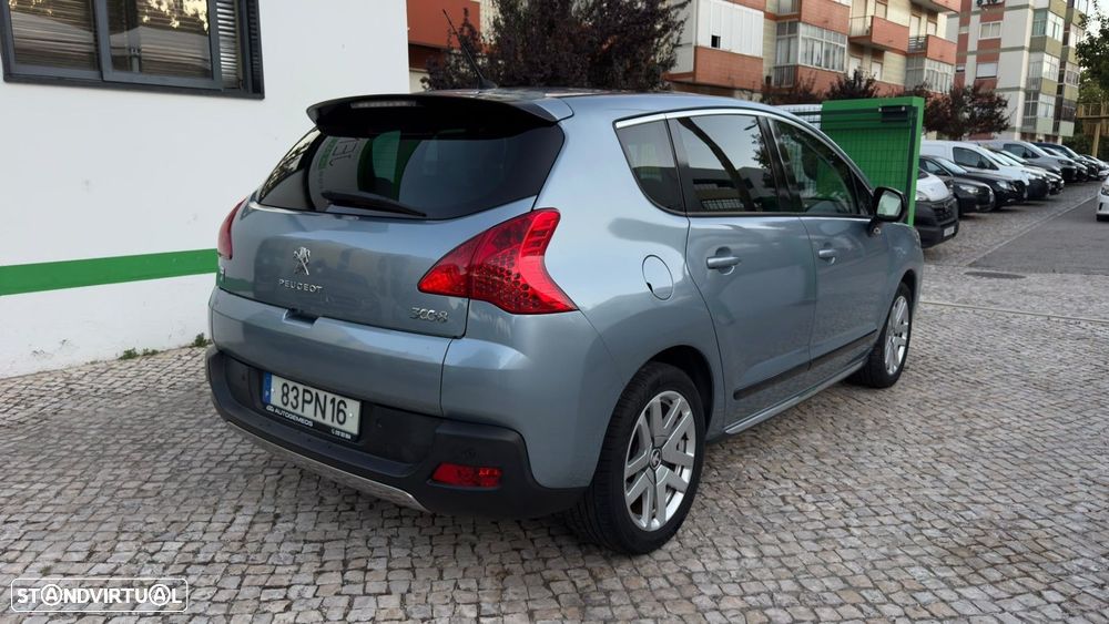 Peugeot 3008 2.0 HDi Hybrid4 99g - 3