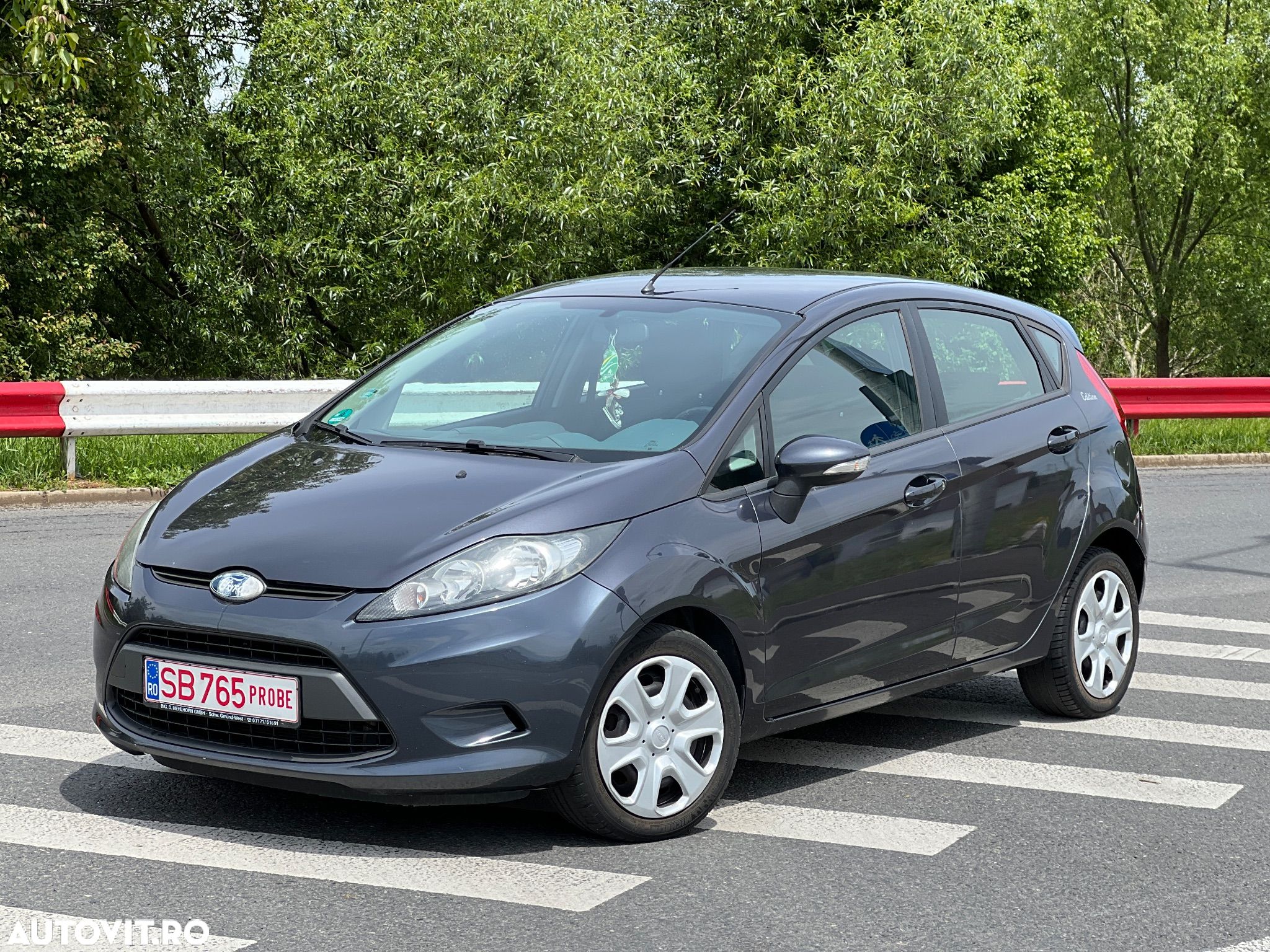 Ford Fiesta 1.25 Ambiente - 1