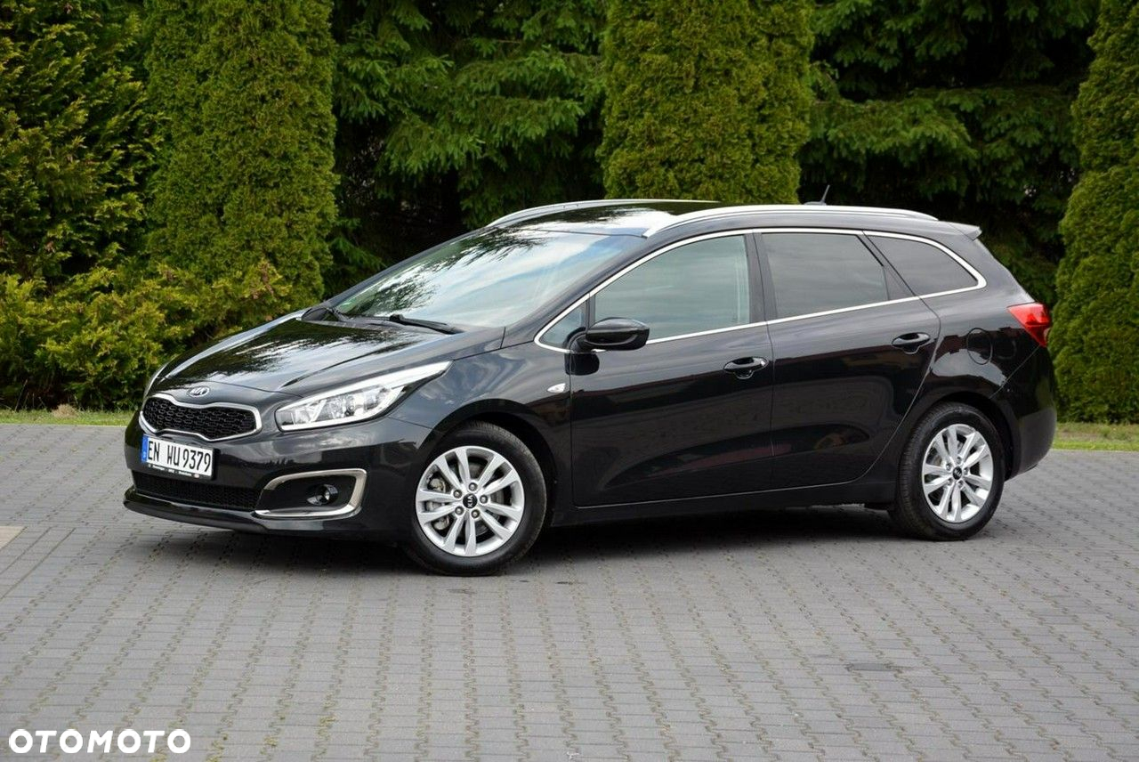 Kia Ceed 1.6 GDI ISG SW Platinum Edition - 3