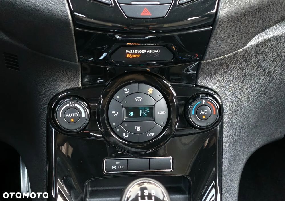 Ford Fiesta 1.0 EcoBoost STart-Stop Titanium - 31
