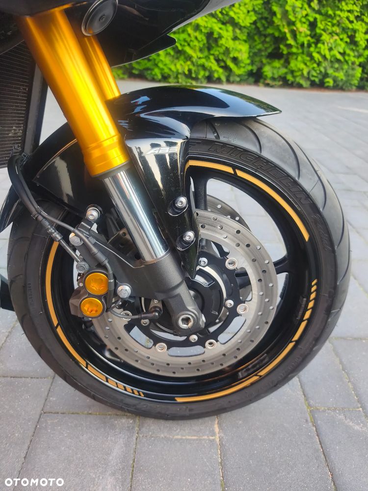 Yamaha FZ8 - 11