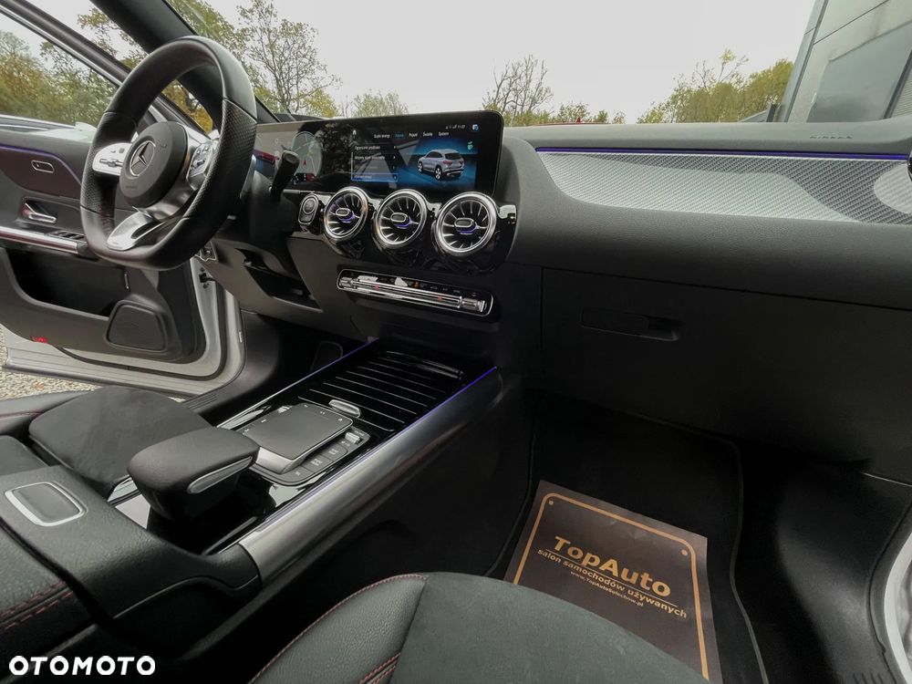 Mercedes-Benz GLA 250 AMG Line - 16