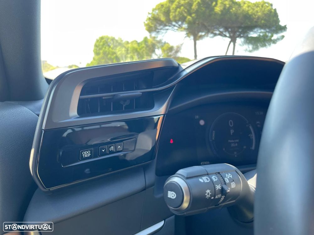 Lexus RZ 450e Premium Monotone c/ mala elétrica - 24
