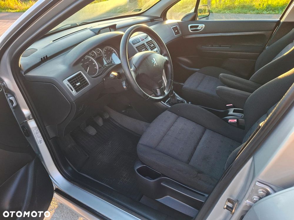 Peugeot 307 2.0 - 12