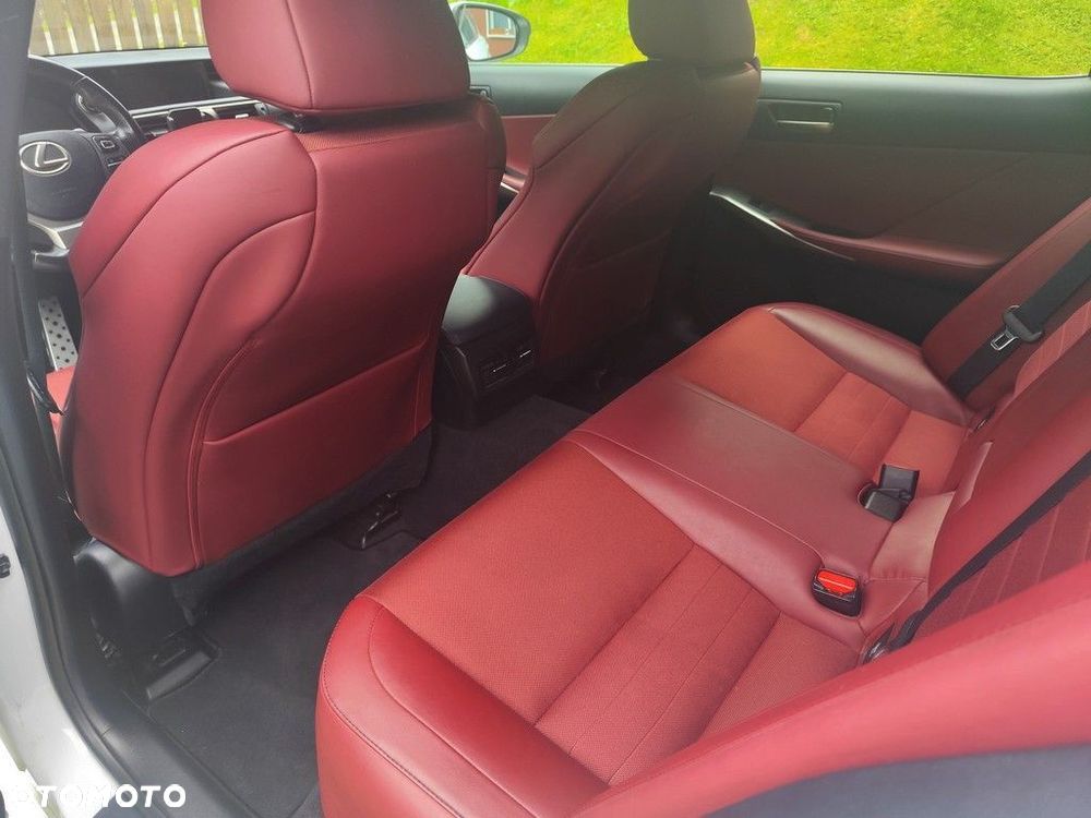 Lexus IS 200t F Sport - 29