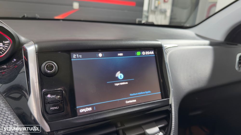 Peugeot 2008 1.2 PureTech GT Line - 25