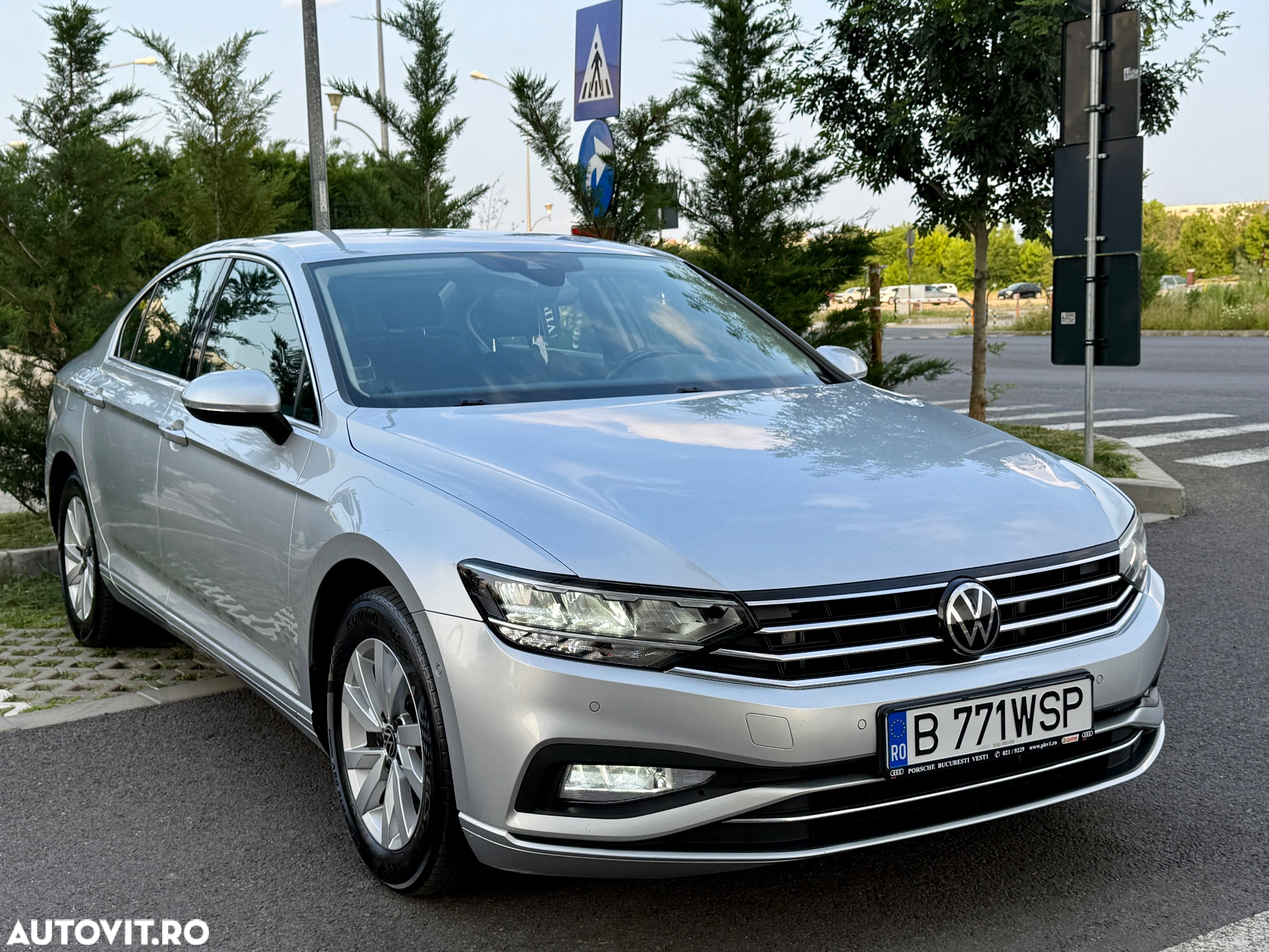 Volkswagen Passat Variant 2.0 TDI Highline - 2