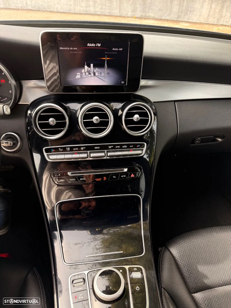 Mercedes-Benz C 300 h AMG Line - 17