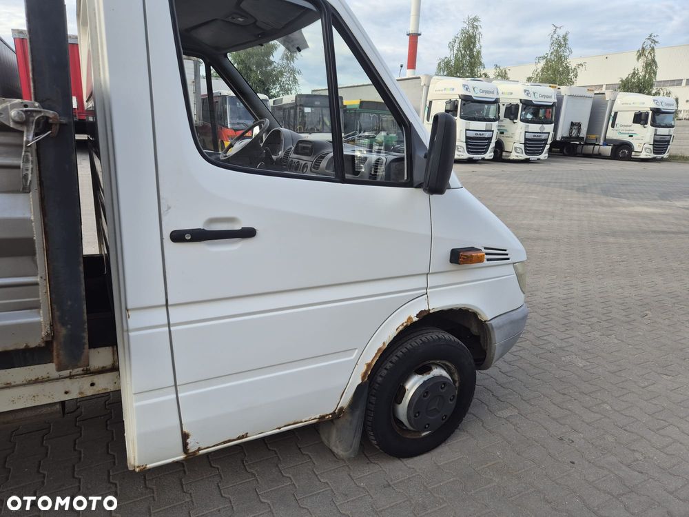 Mercedes-Benz Sprinter 413 - 17
