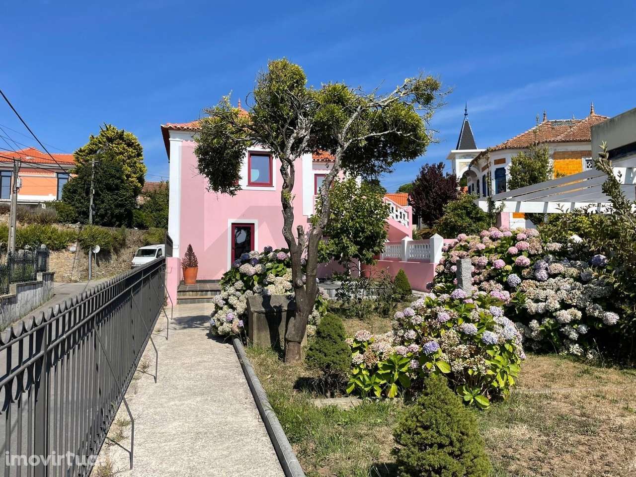 Vila Beatriz – Moradia com Vista Mar | Oportunidade para Investimento - Grande imagem: 2/19