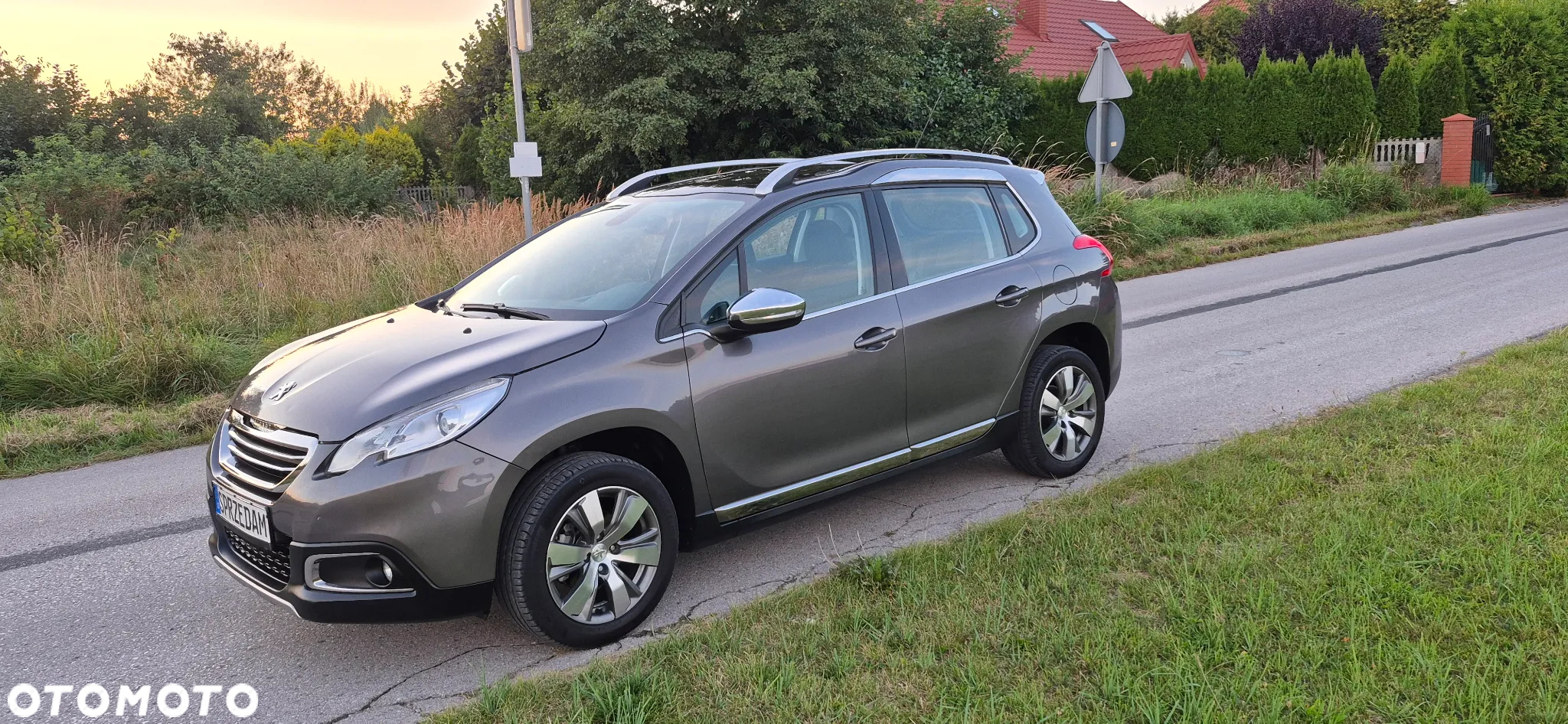 Peugeot 2008 1.6 e-HDi Allure S&S - 5