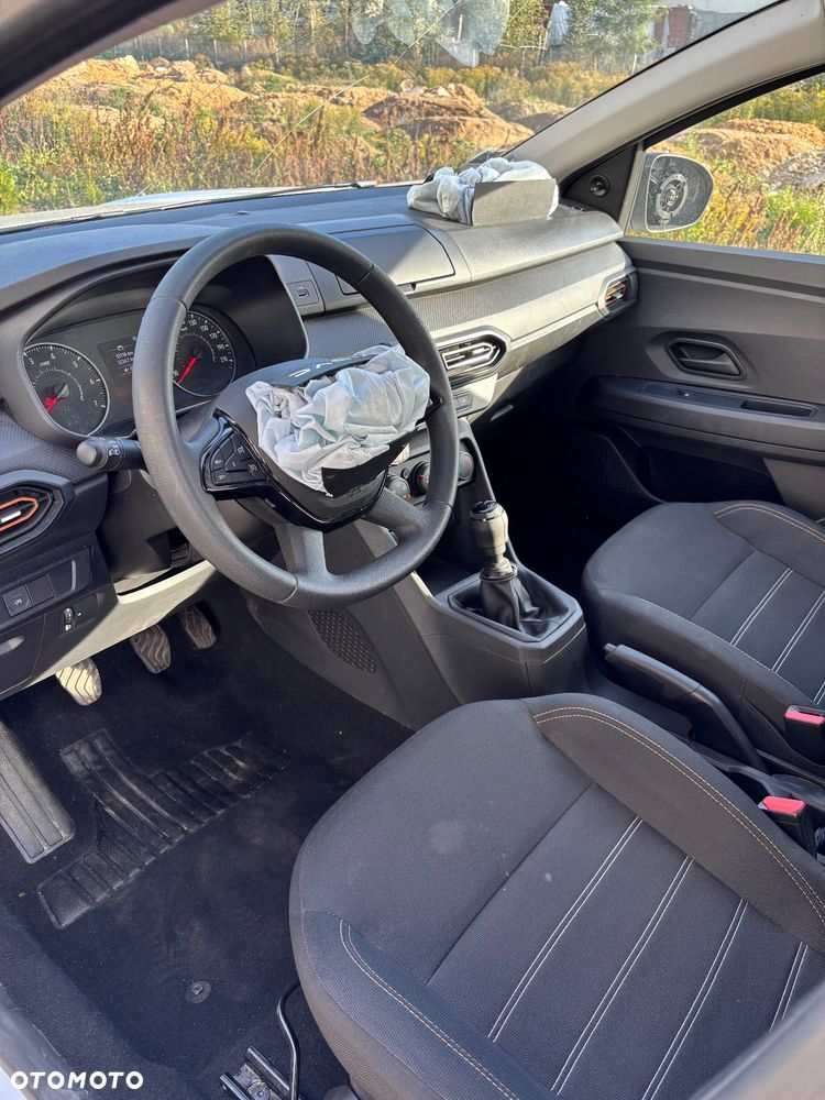 Dacia Sandero TCe 90 Essential - 14
