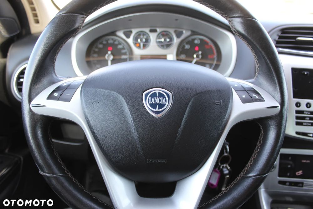 Lancia Delta 1.6 MultiJet 16v Silver - 17