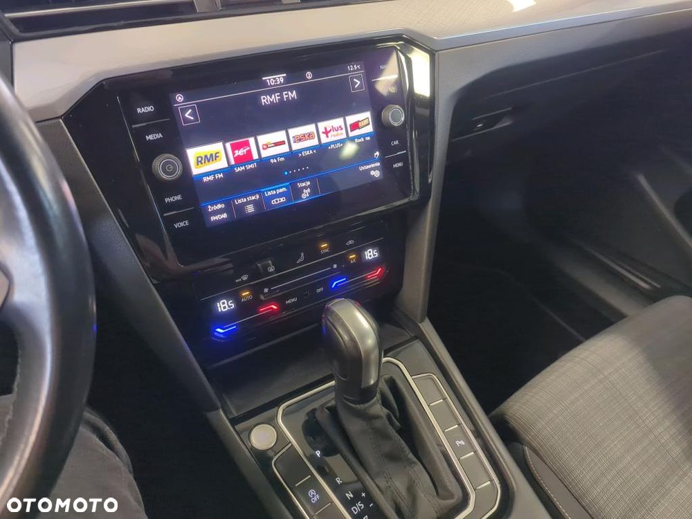 Volkswagen Passat 2.0 TSI Business DSG - 15