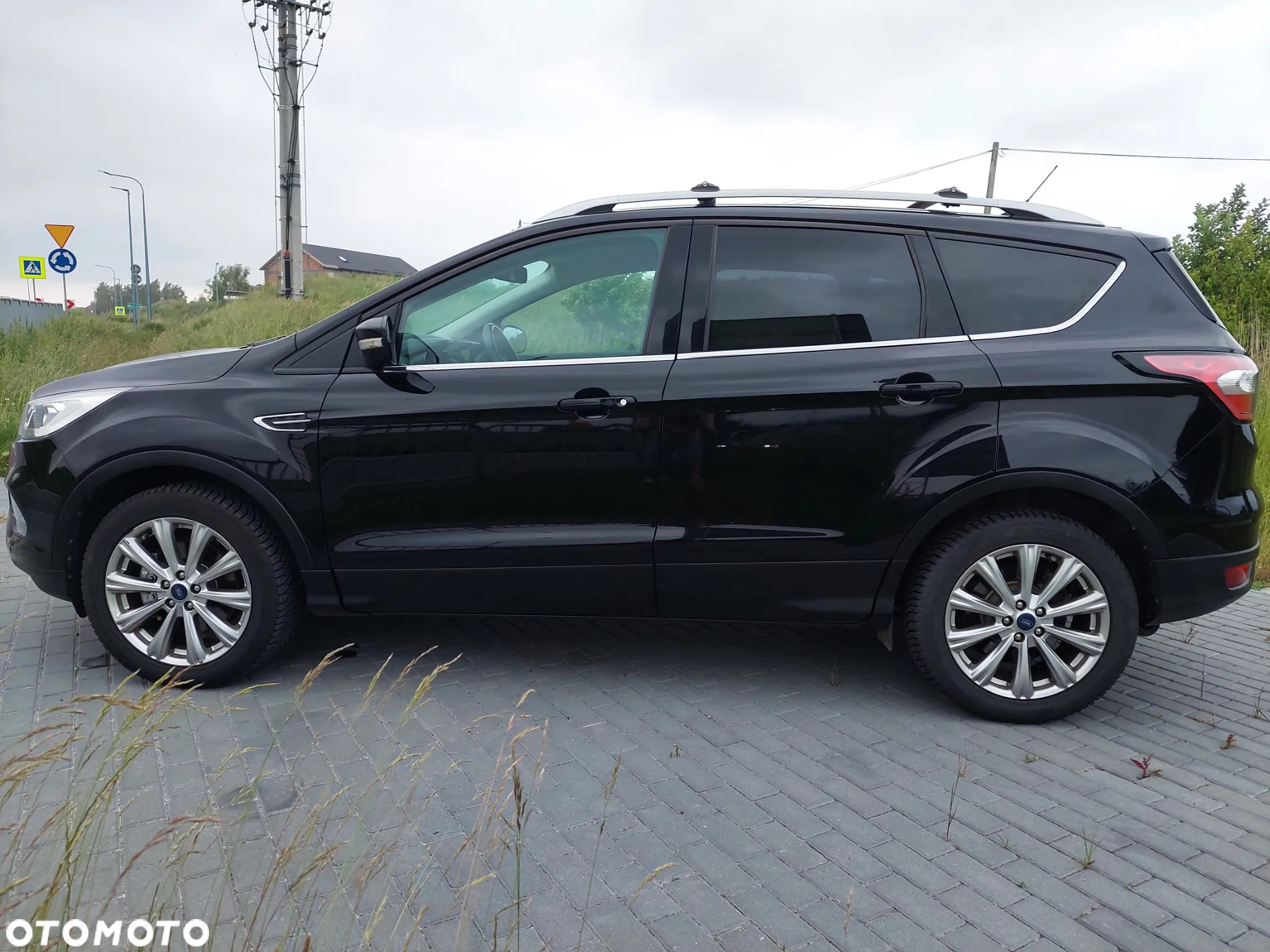 Ford Escape 2.0 EcoBoost AWD Titanium - 17