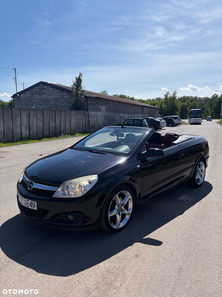 Opel Astra 1.6 Turbo Cosmo - 4