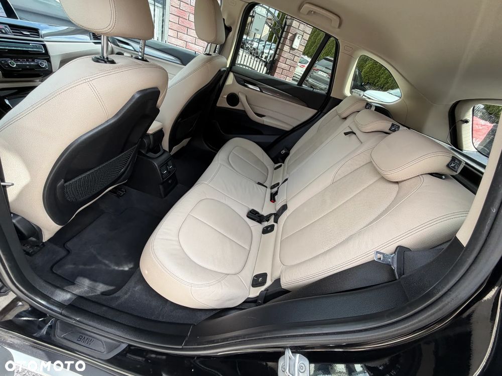 BMW X1 sDrive18i GPF xLine - 33