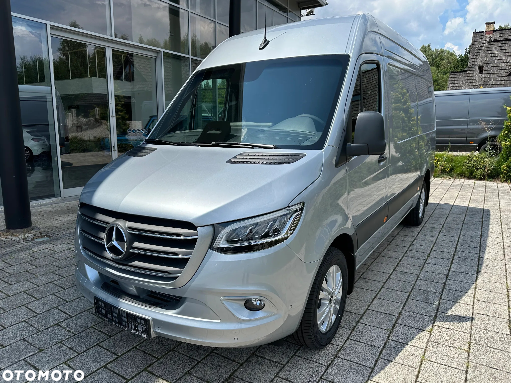 Mercedes-Benz Sprinter - 2