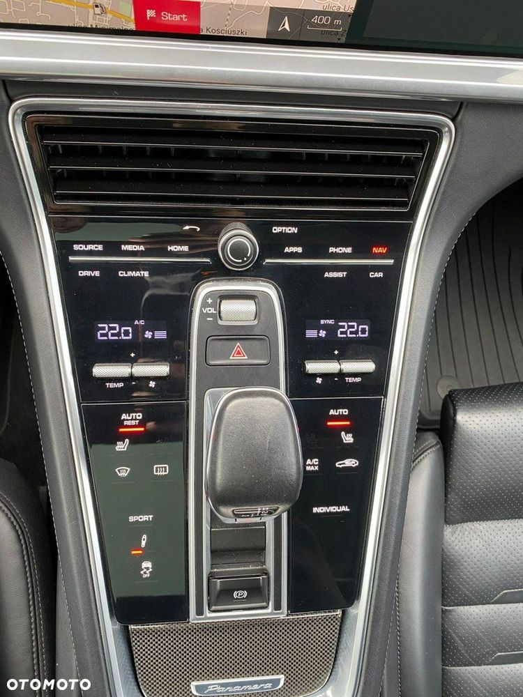 Porsche Panamera - 17