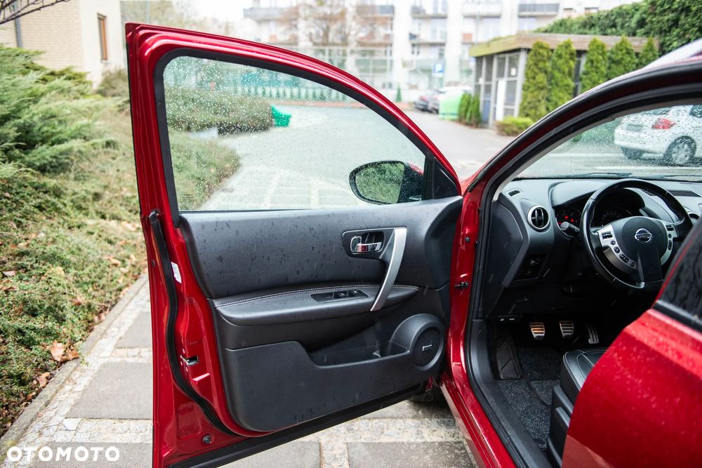 Nissan Qashqai 2.0 dCi 4 x 4 DPF tekna - 12