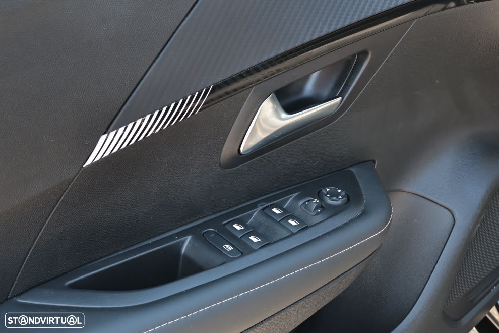 Peugeot 208 1.2 PureTech Allure - 16