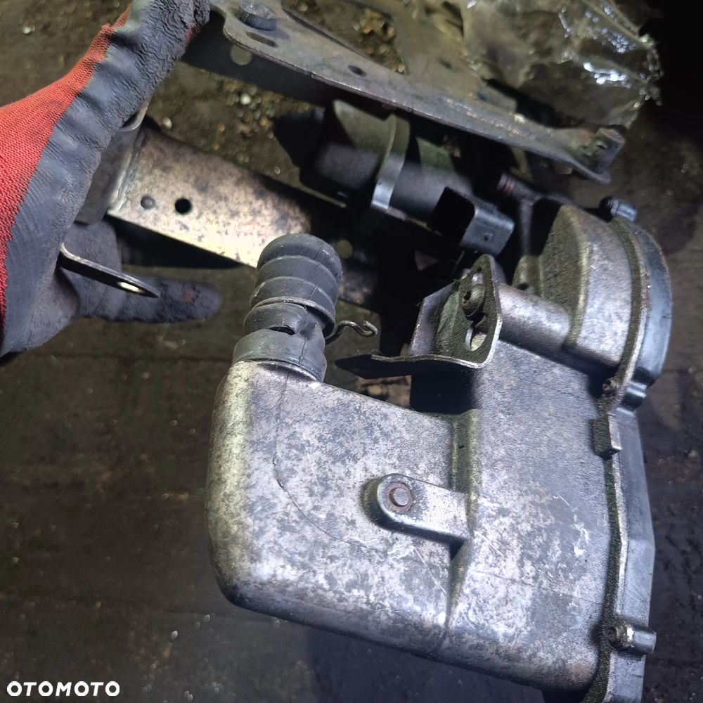 WYSPRZEGLIK C3 C2 9656382080 - 1