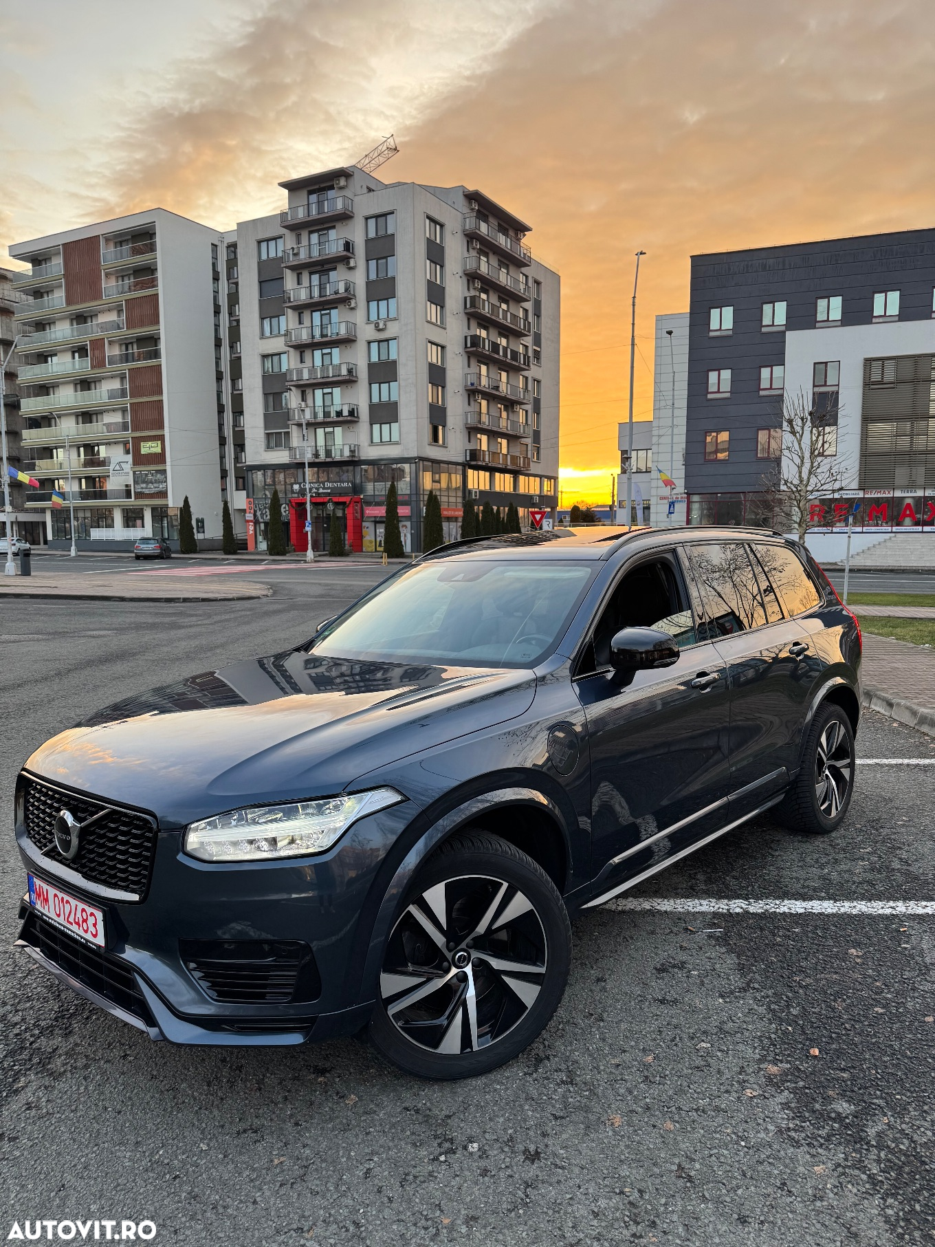 Volvo XC 90 T8 AWD Recharge Geartronic RDesign Edition - 8