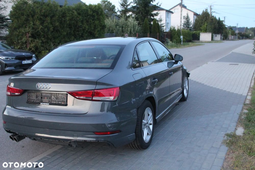 Audi A3 Limousine 35 TFSI Sport S tronic - 4