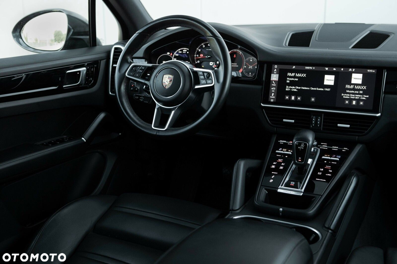 Porsche Cayenne - 27
