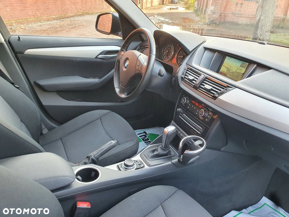 BMW X1 sDrive18i - 9