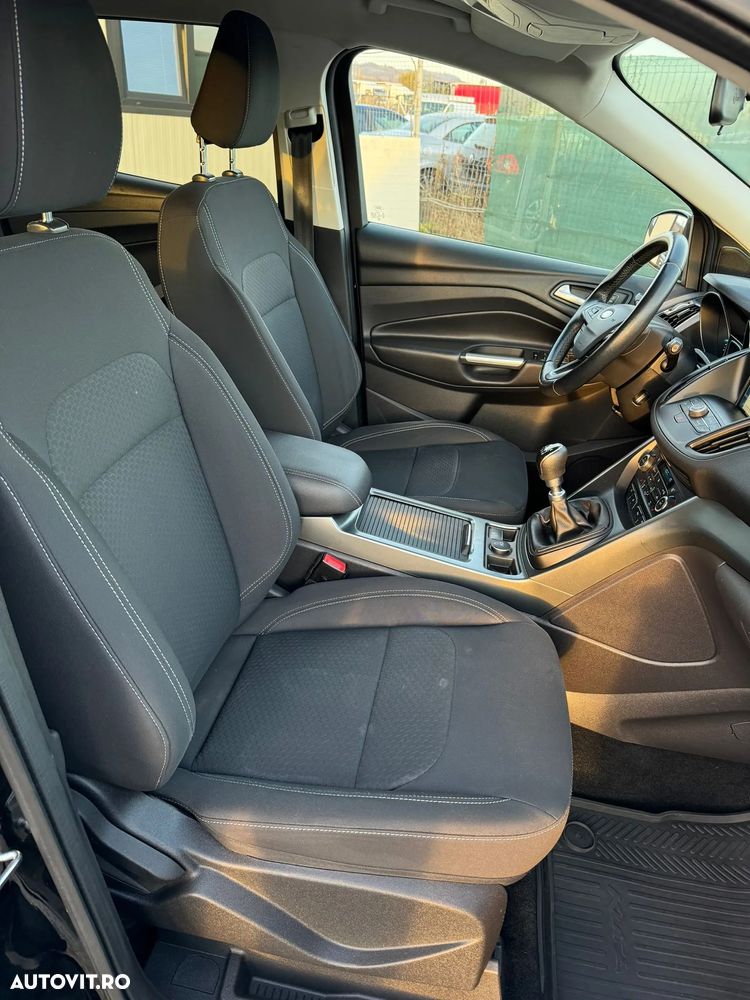 Ford Kuga 1.5 EcoBoost 2x4 Black & Silver - 6