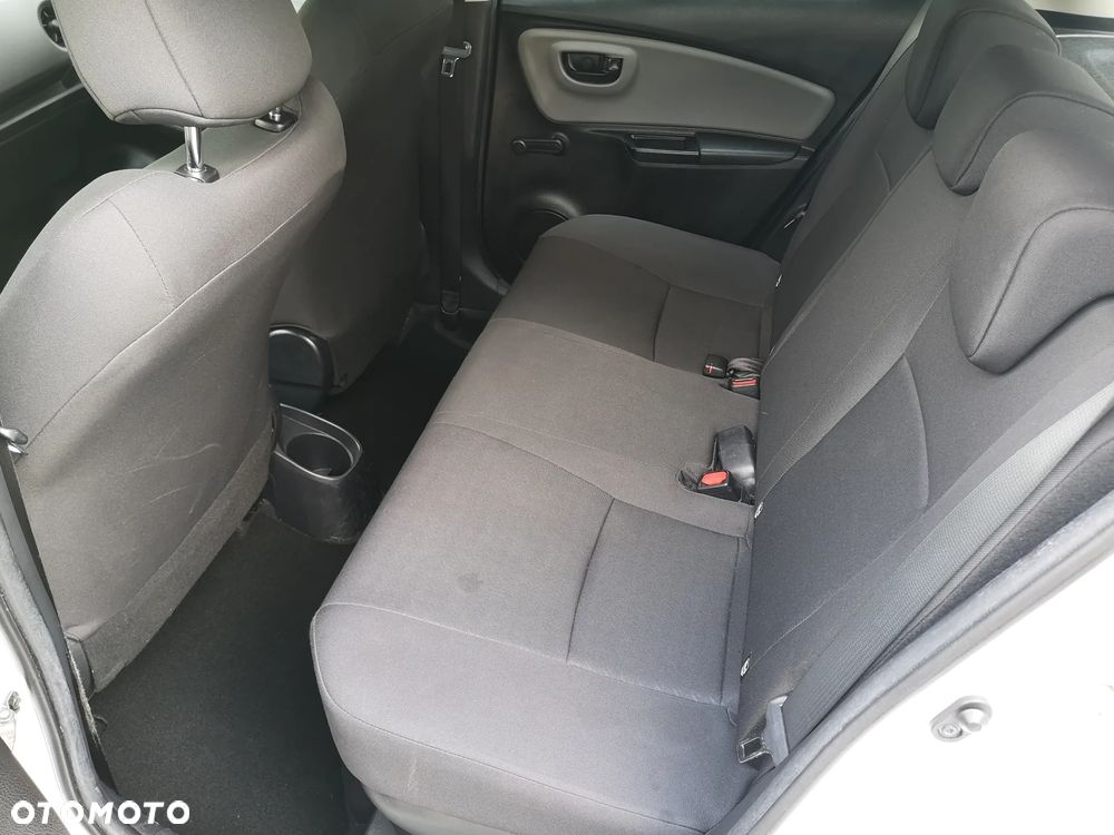 Toyota Yaris Hybrid 100 Sol - 21