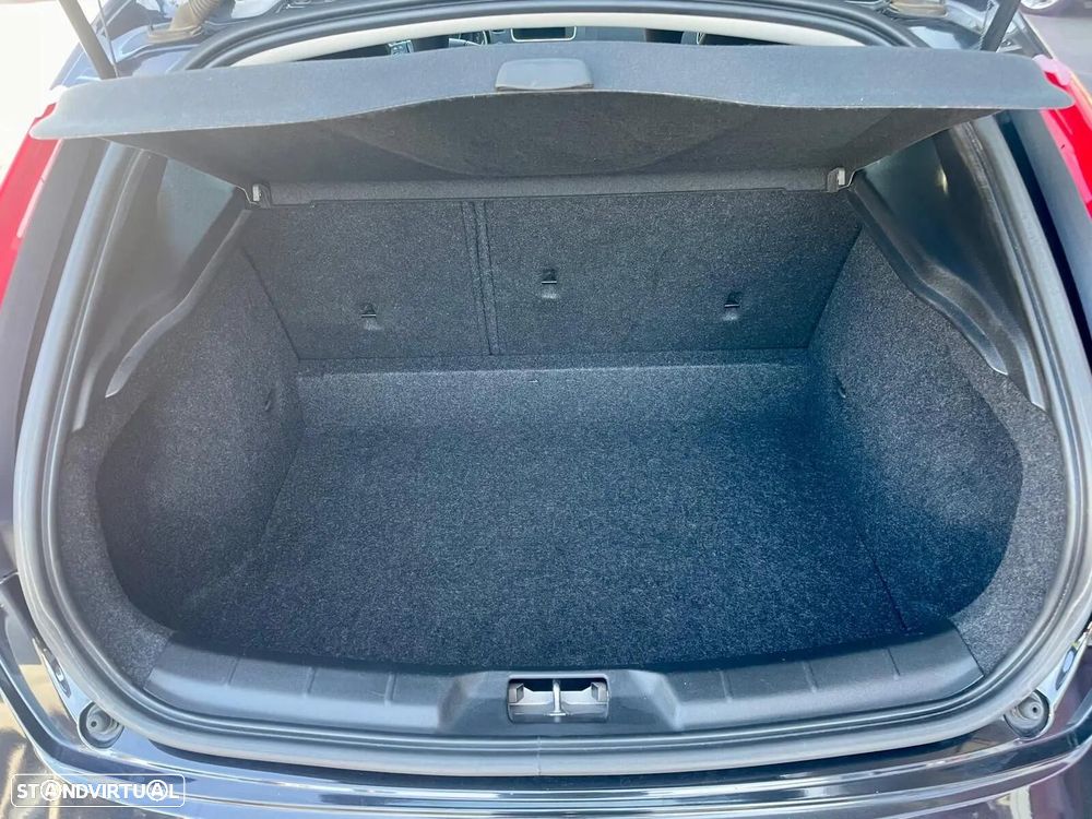 Volvo V40 Cross Country 1.6 D2 Momentum - 12