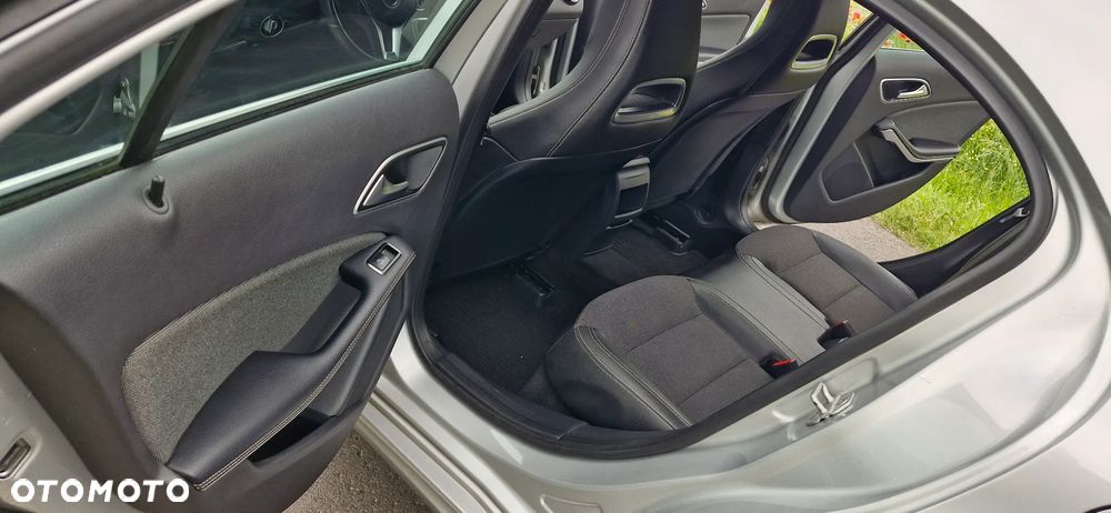 Mercedes-Benz Klasa A 180 (BlueEFFICIENCY) Style - 19