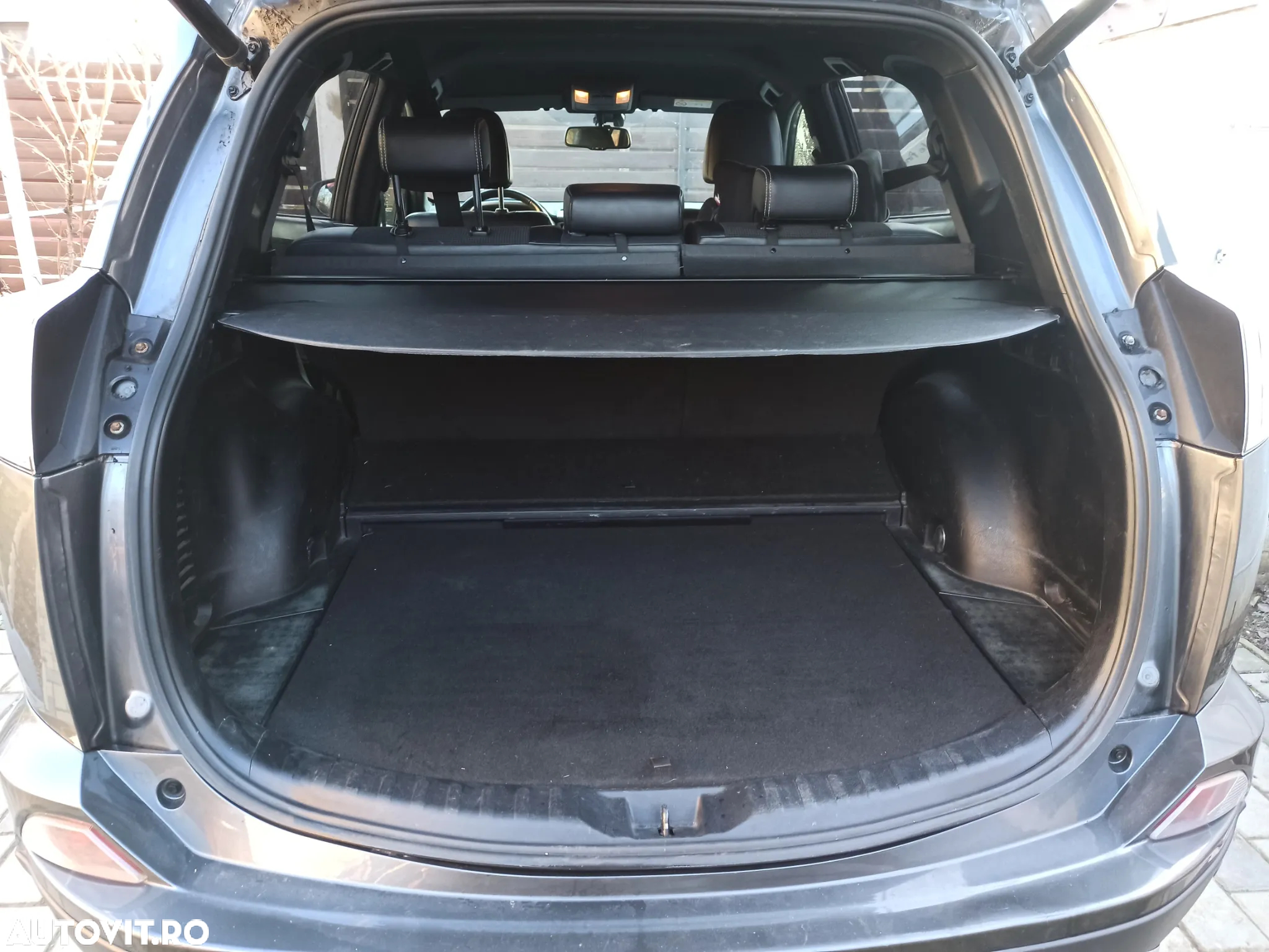 Toyota RAV4 - 13