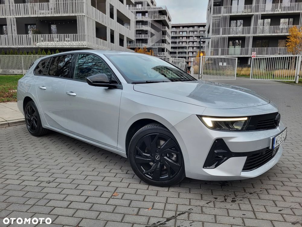 Opel Astra VI Sports Tourer 22