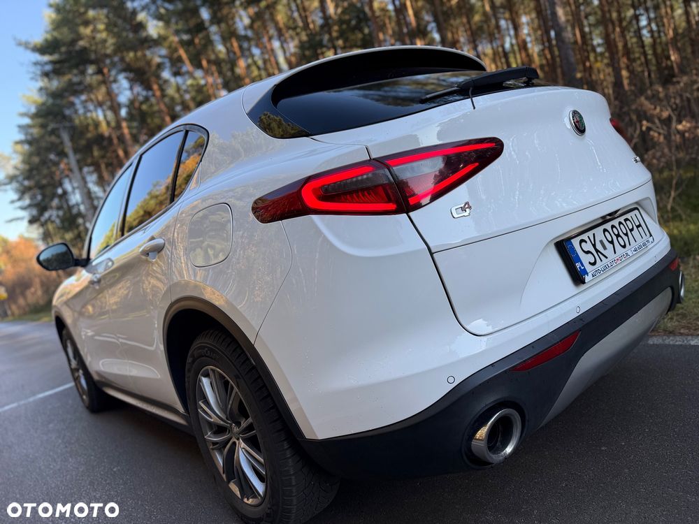 Alfa Romeo Stelvio 2.0 Turbo Q4 - 12