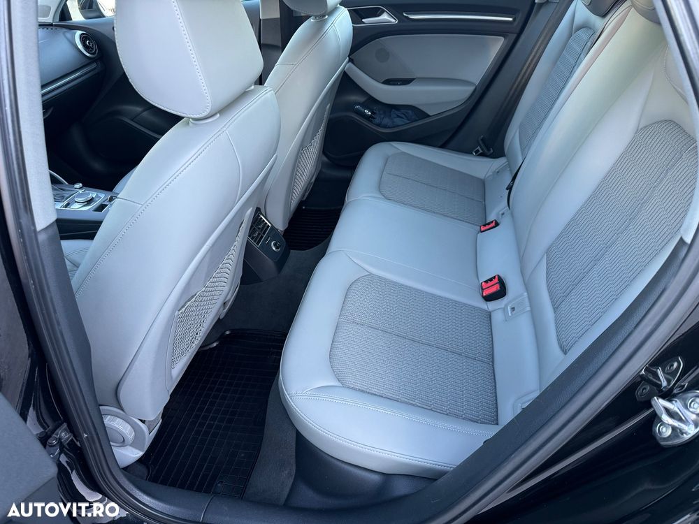 Audi A3 2.0 TDI Stronic Ambiente - 8