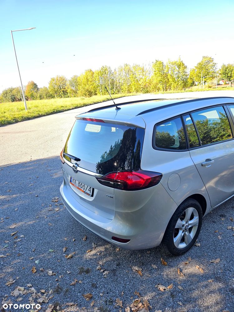 Opel Zafira - 11