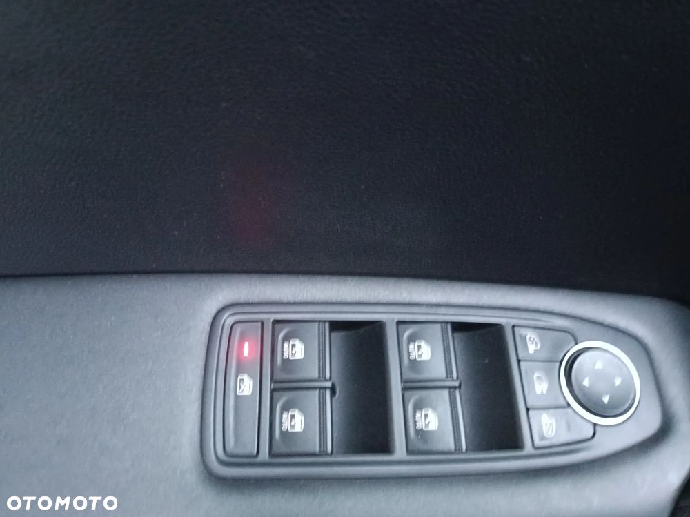 Renault Captur TCe Mild Hybrid 140 GPF EQUILIBRE - 4