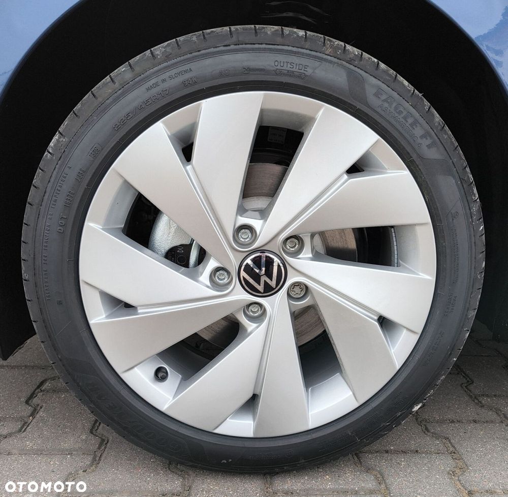 Volkswagen Golf - 21