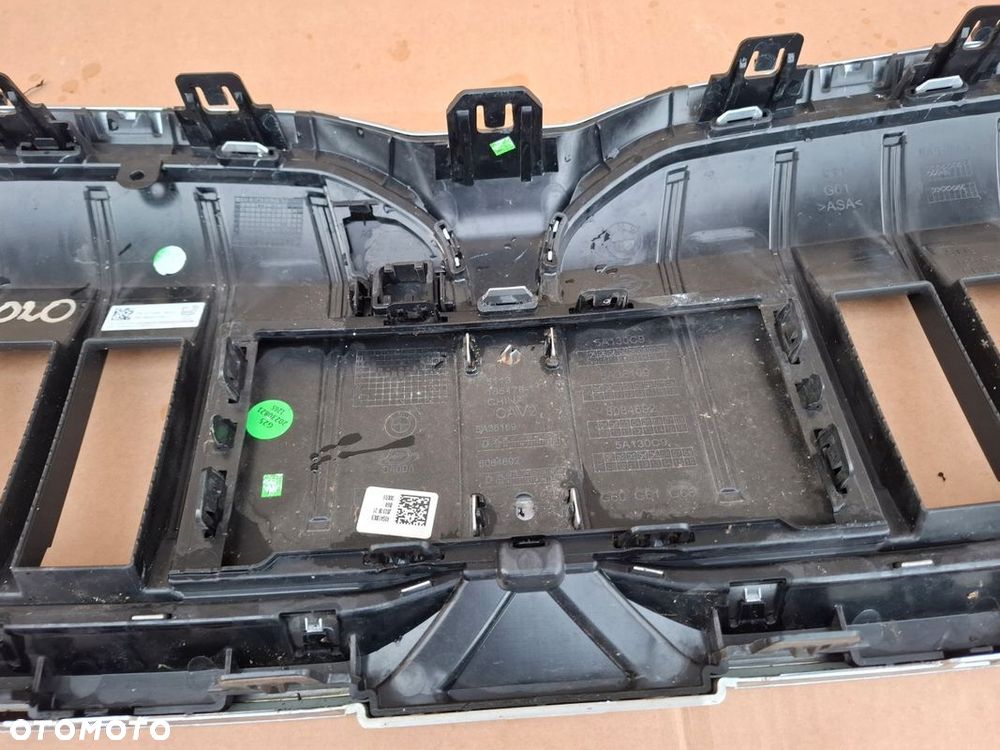 GRILL ATRAPA BMW 5 V G60 ORYGINAŁ - 12