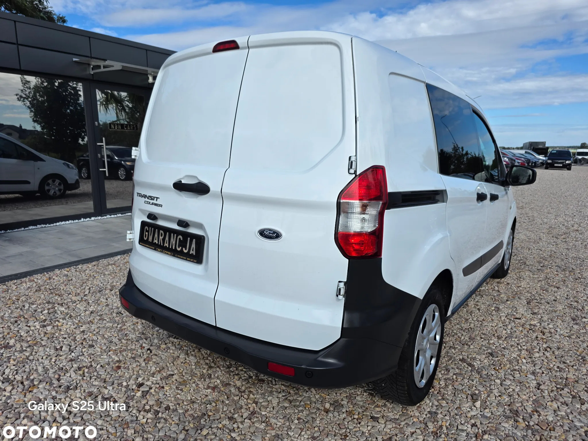 Ford Transit Courier - 9