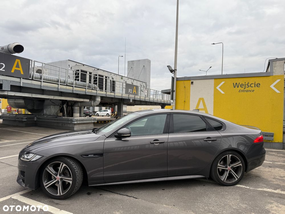 Jaguar XF 2.0 i4D R-Sport - 8